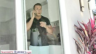 Sheila Smith fucks after a dip in the pool