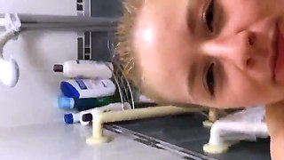 Beautiful Amateur cute teen babe toying pussy