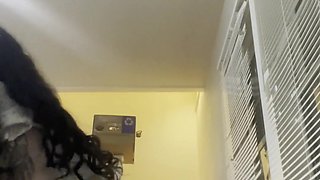 Emo college chick shakes her ass so you