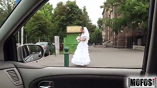 Mofos.com - Amirah Adara - Stranded Teens