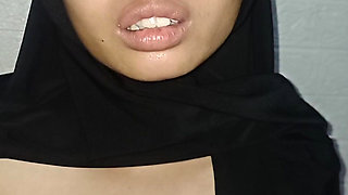 Open Bo Beautiful Hijab Student 18 Years Her Pussy Is Still Narrow