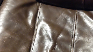 Cumming for over a minute straight