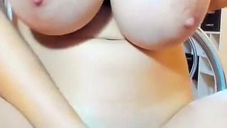 Hot wet pussy fingering!