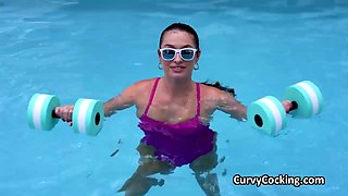 Oiled arousing blows personal trainer outside by the pool