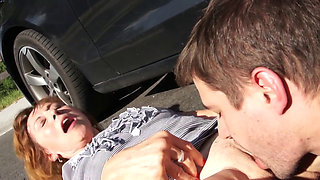 Dude cannot stop licking that old pussy before fucking it