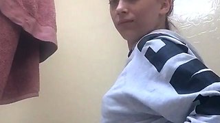 Amateur Blonde Teen Plays Solo with Toy Webcam Porn