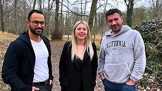 Outdoor hardcore threesome with Beata fucking two cocks