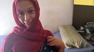 Hot Muslim Wife Mora Sucks Hubby's Big Dick and Gets Cum Facial