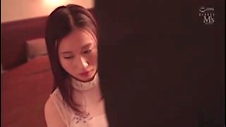 02014,Beautiful woman's lewd appearance