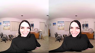 Celestina Blooms Is A Famous Investor Worth A Billion