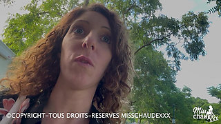 Misschaudexxx, I'm pleasuring myself on a bench