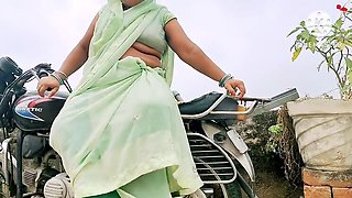 Indian Mom Hot Sex with Hindi Dirty Talk - Stepmom Fucked Hard by Young Guy