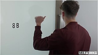 Thirsty Mom Savannah Goes Airtight In Epic Gangbang - Savannah Bond