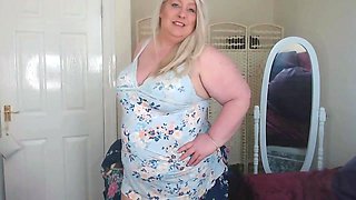 English Milf – Son wants to take photos of Mommy