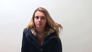 amateur blonde solo webcam