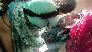 Seeing sister-in-law alone in broad daylight,Hindi Sexy Video,Indian Sexy Video,Desi Sexy Video,Sexy Video,Sex Video,XXX Video