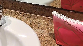 Watch for My Teen Stepsister at the Hotel Room. They Caught Me and Give Me a Handjob in the Shower