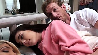 Dad cums inside associate' compeer's daughter pussy and ' bj