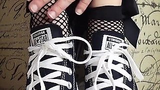 Converse & Fishnets