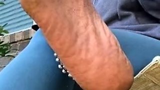 Amateur Foot Fetish Girlfriend Sucks and gives a Footjob