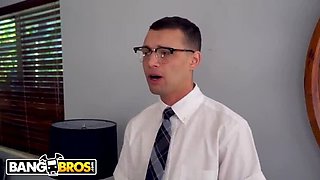 Hot Step Sister Valerica Steele Fucks Geeky Brother - BangBros Teen Fun