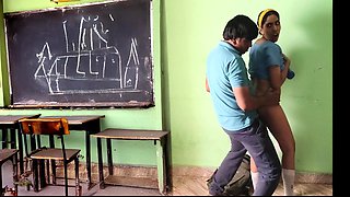 Indian School Teen 18+ Quickie Sex In Empty Class