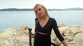 Vampires crack at the babysitter - Jacquie et Michel TV