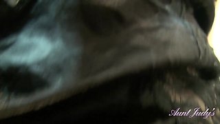 Gorgeous MILF seductress arousing xxx clip