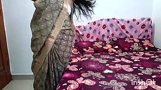 Desi hot aunty super boobes enjoy