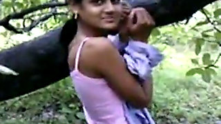 Sexy Indian amateur babe fucked outdoors