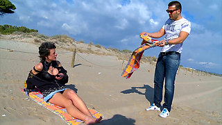 beach bitch and fucked horny at home