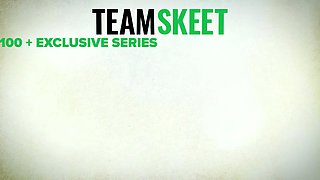 Brazilian stepdaughters earn money the senior fashioned way, on their forearms and knees - daughterswap