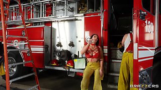 br_Firefighter Angela's White Steamy Squirting Fuckfest_Angela White, Zac Wild_TITTS_012402