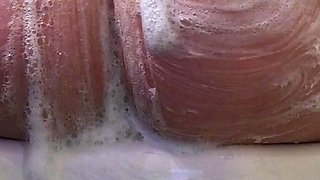 Amateur hottie solo masturbation