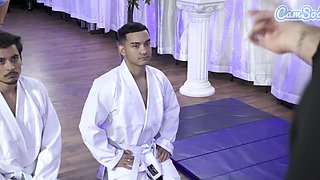 Big Ass Milf, Big Natural Tits, Threesomes in XXX PORN Parody above the Claw