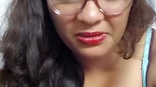 Indian beauty captivates with curvy, live sensual charm