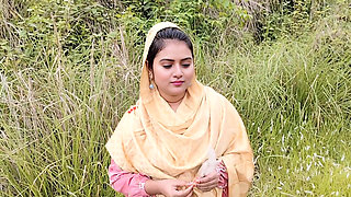 Outdoor Beautiful Indian Bangla Village Bhabhi Hardly Anal Fucking Video. 01