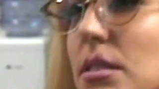 Hot MILF Li Likes Cock