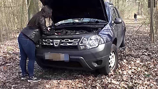 Adventurous Travelers Live for the Thrill of Erotic Journeys - German