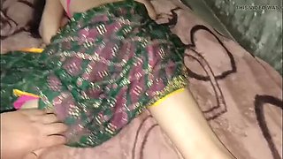 First Time Desi Bhabhi Alone at Home - Indian Neighbor Hindi Sex with Hungry Couple