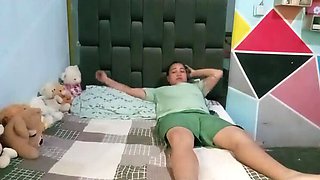 My Friend Gets Horny and Affectionate With Me - Amateur Lesbian Action with michellpaula