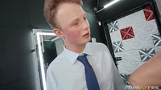Glamour mom Mellanie Monroe sex perverted story