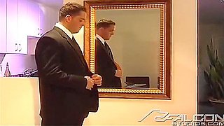 From Picking Up Bags To Getting Plugged - Erik Rhodes