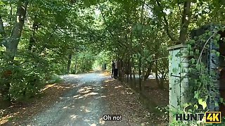 Hunt4k. blond luved facesitting and Doggy Style with hunter outdoors