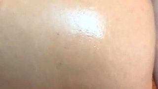 Big Ass Girl Use Fuckmachine Deep Inside Her Dirty Pussy