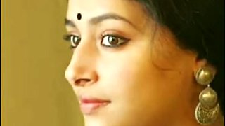 Hot cum to Malayalam actress Anu Sithara