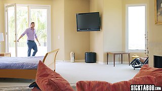 Hot MILF enjoys the risky threesome