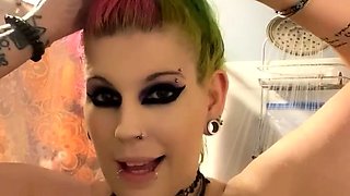 Big boob brunette masturbates on webcam