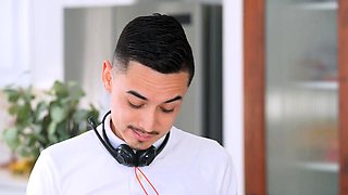 Danielle Renae - Stepmoms Assistant Does Anything -