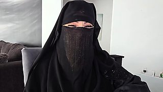 Hot Arab Milf POV